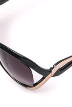 Load image into Gallery viewer, Round Lens Sunglasses with Gold Accent
